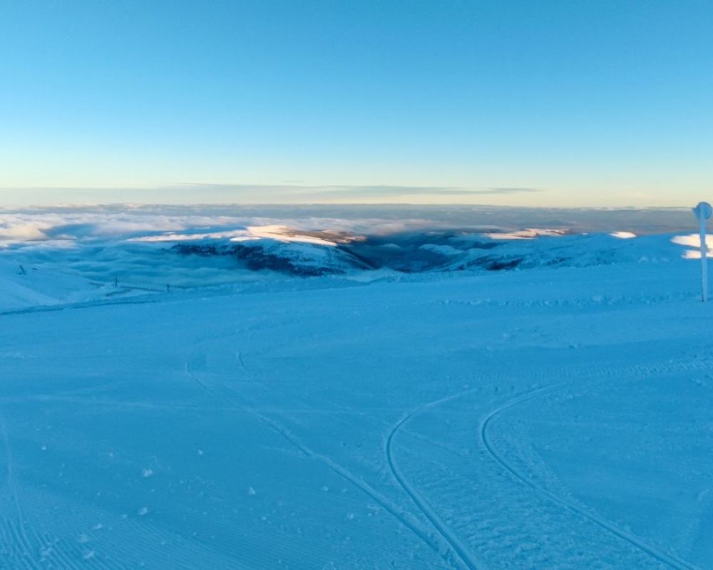 Station de ski du Lioran situé près de Saint-Jacques-des-Blats dans le Cantal - levé de soleil