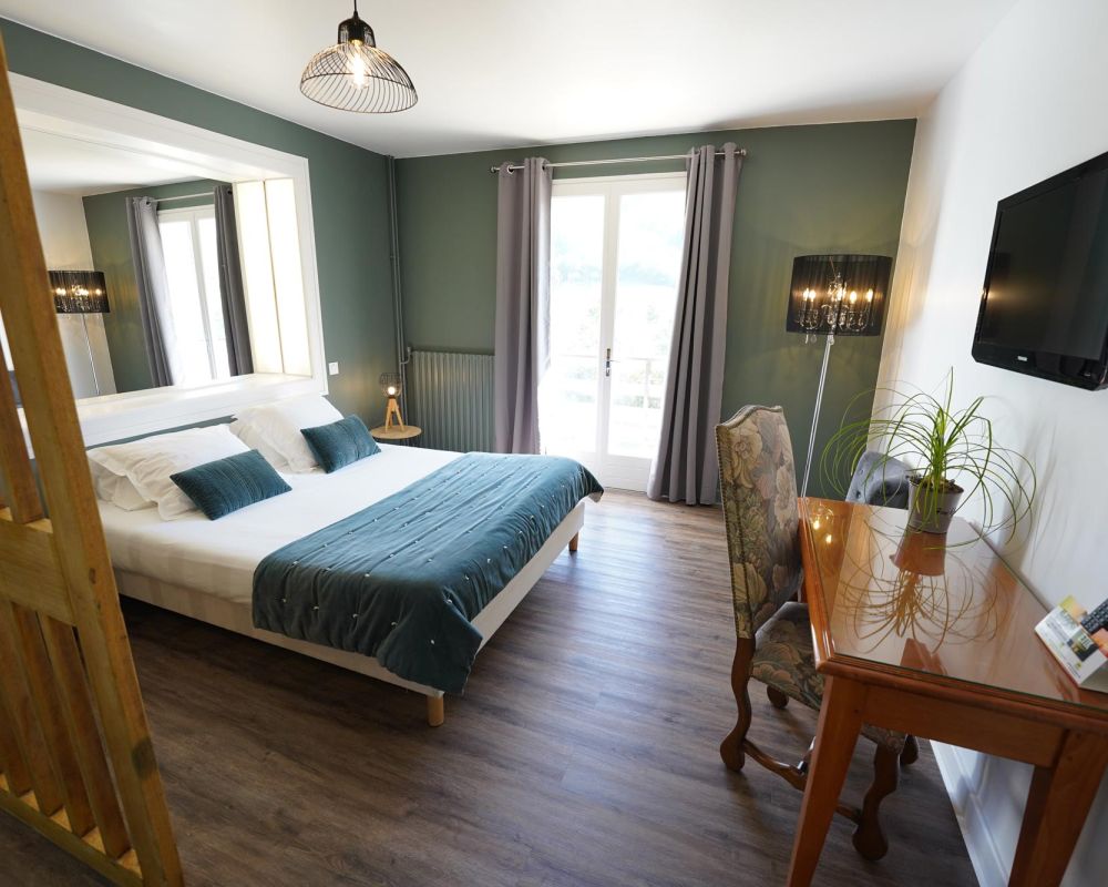 A Saint-Jacques-des-Blats, l'exploitation de la Ferme du Griou a été certifiée "Haute Valeur Environnementale" en 2022