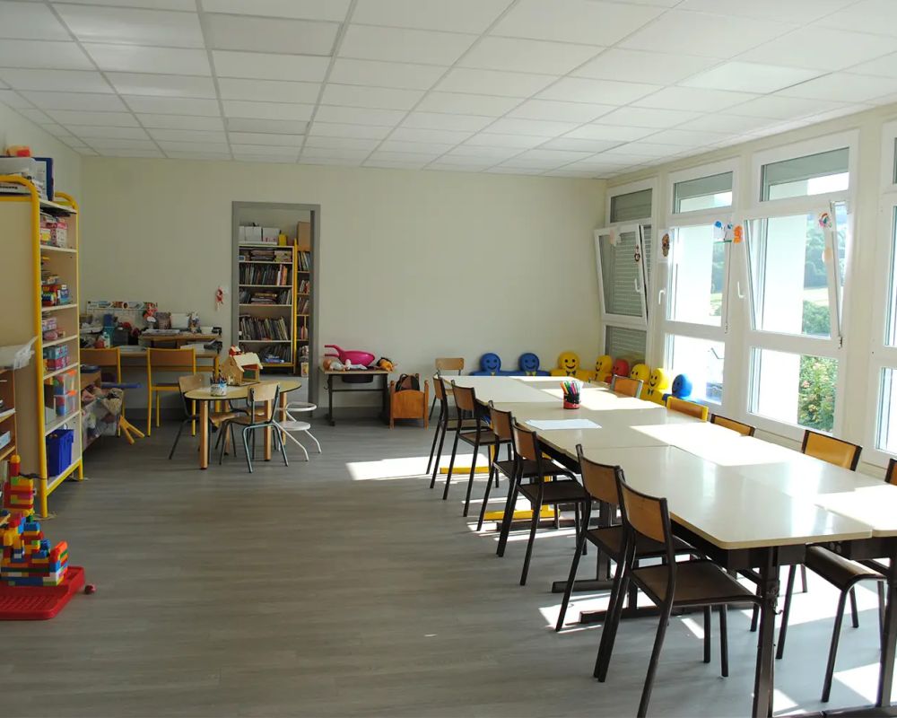 Salle de classe de l'école maternelle de Saint-Jacques-des-Blats